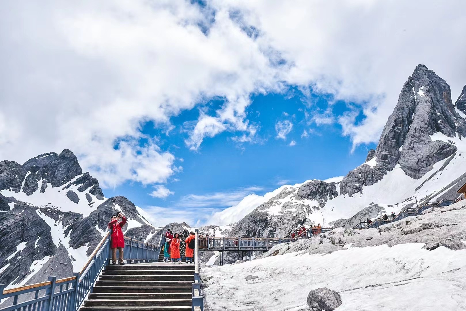 令人震撼的玉龍雪山旅游風景區，風景迤邐，美妙絕倫，讓人心之向往！