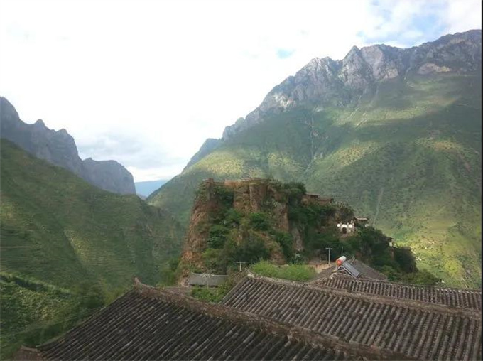 云南麗江小眾旅游景點“石頭城”，堪稱“天險之城”