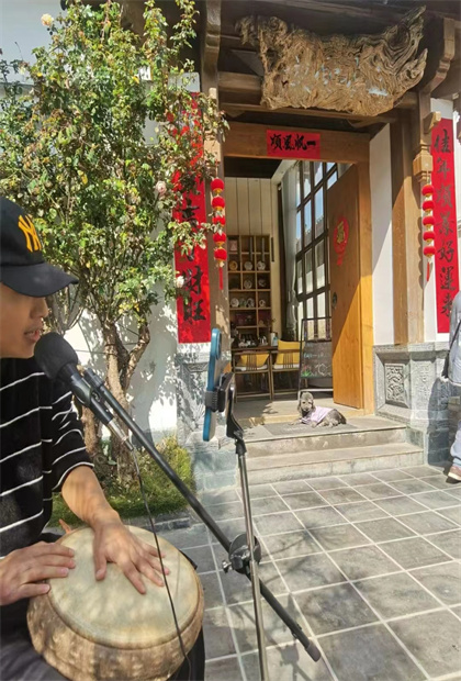 麗江束河古鎮!!我真的哭死白不想退房